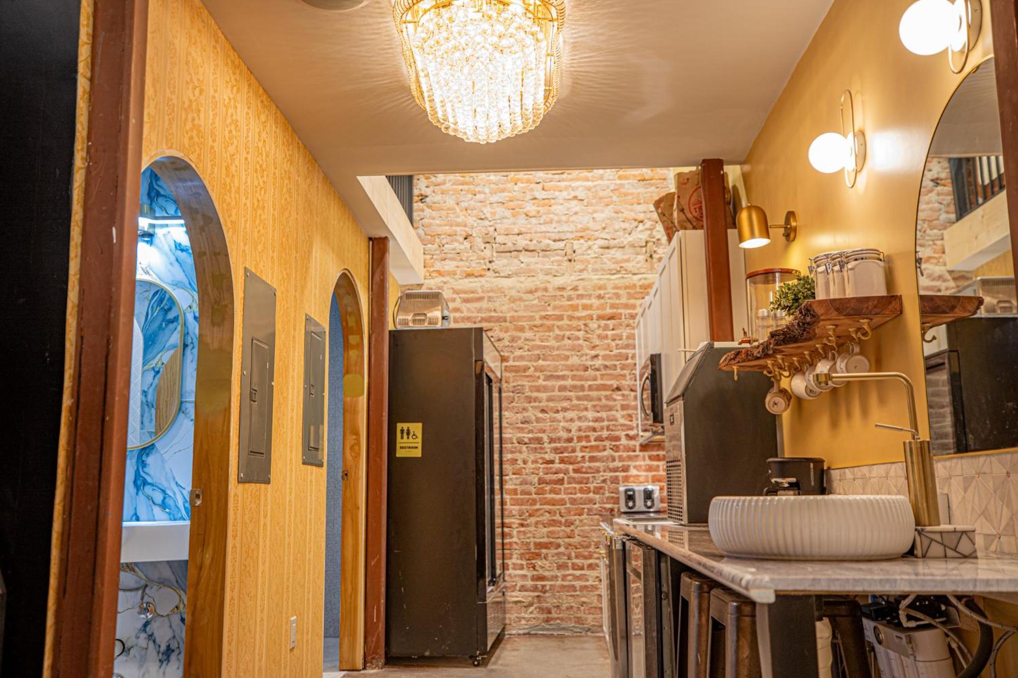 Social Stays - Santa Barbara'S First Hostel On State Street Eksteriør bilde